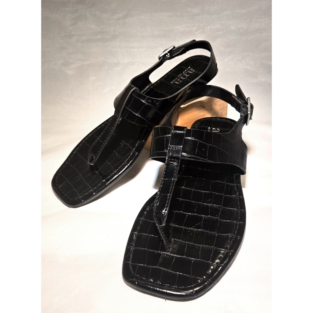 Elegant Black Croc-Embossed Sandals